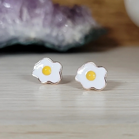 🔥LAST PAIR🔥 Fried Egg Stud Earrings - Picture 1 of 6